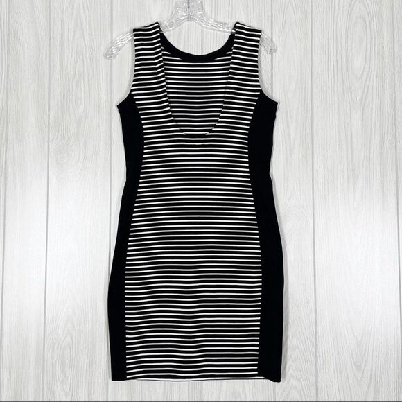 Athleta | Black / White Stripe Mala Scoop Back Sleeveless Dress Size Small - Picture 2 of 7